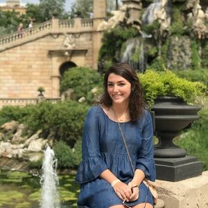 Meet your Posher, Nicole